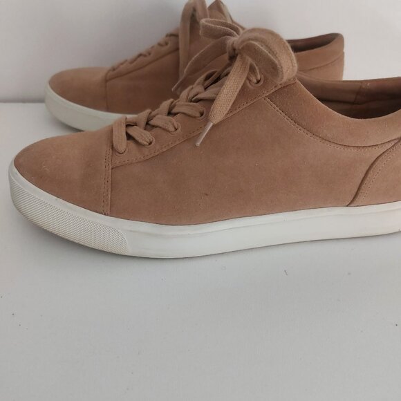 VINCE Sneakers Tan Size 8 Suede Lowtop Minimalist Lace Up White Sole BELFORD EUC - Picture 5 of 13